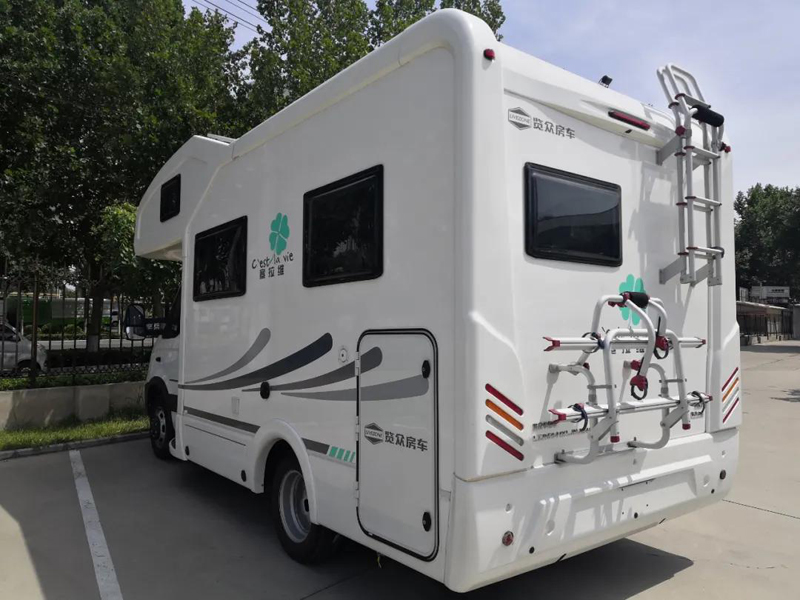 過幾天沈陽特熱鬧，這么多房車