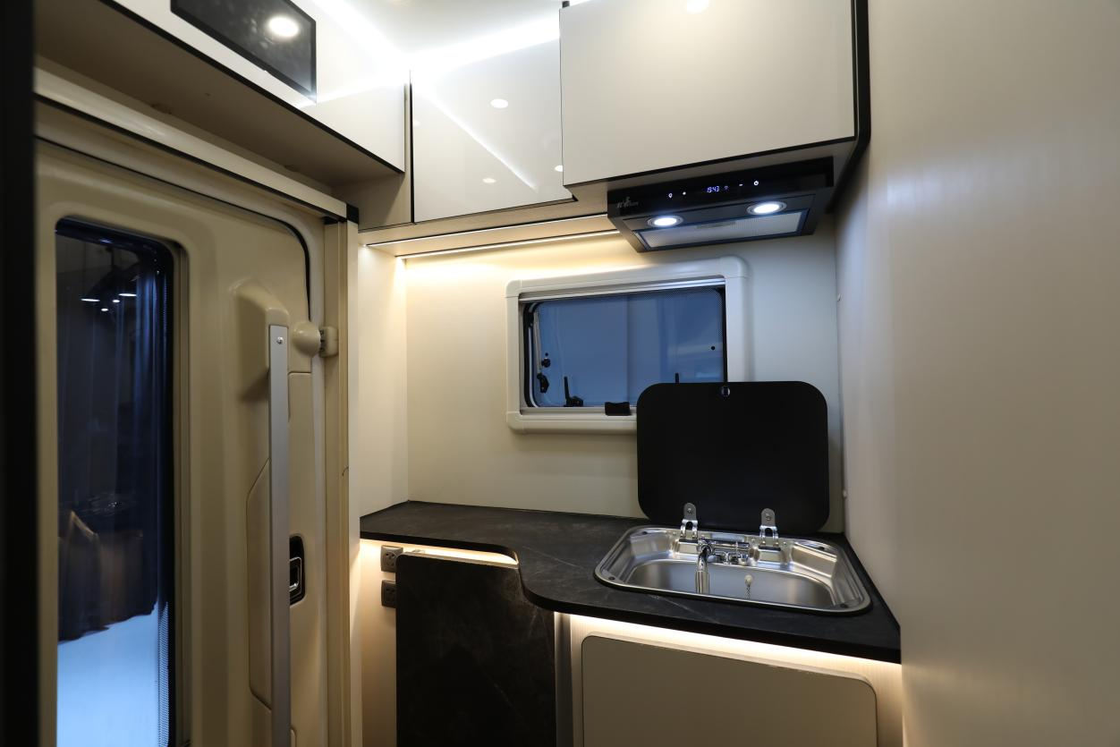 售價公布l自由炮C耀目上市！