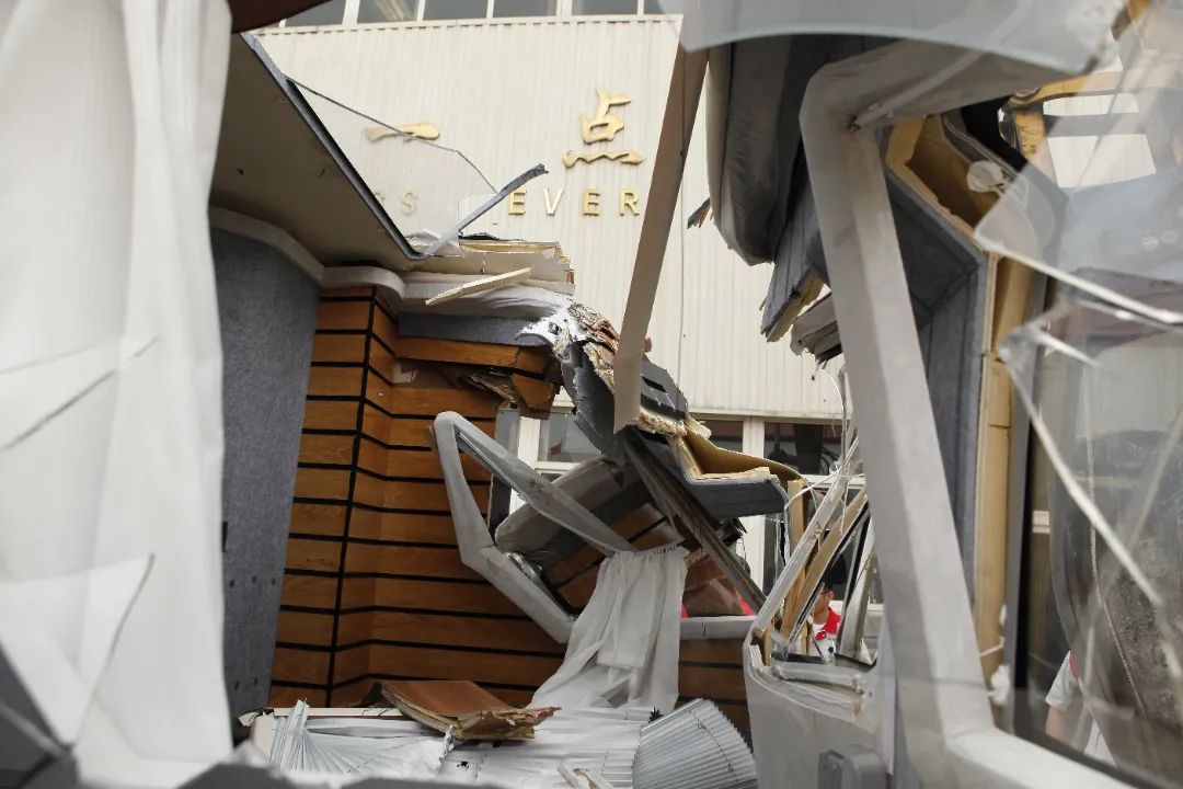 砸掉山海炮旅居車，覽眾房車究竟在搞什么？