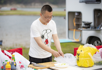 房車還就要選汽油、四驅、兩米大床